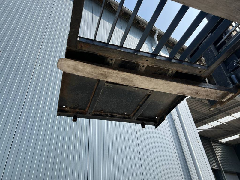 Cat 313E / 320F / 323E / 325F / 329E / 330F / 336E / 3 - Cabine en interieur voor Bouwmachine: afbeelding 2 Cat 313E / 320F / 323E / 325F / 329E / 330F / 336E / 3 - Cabine en interieur voor Bouwmachine: afbeelding 2