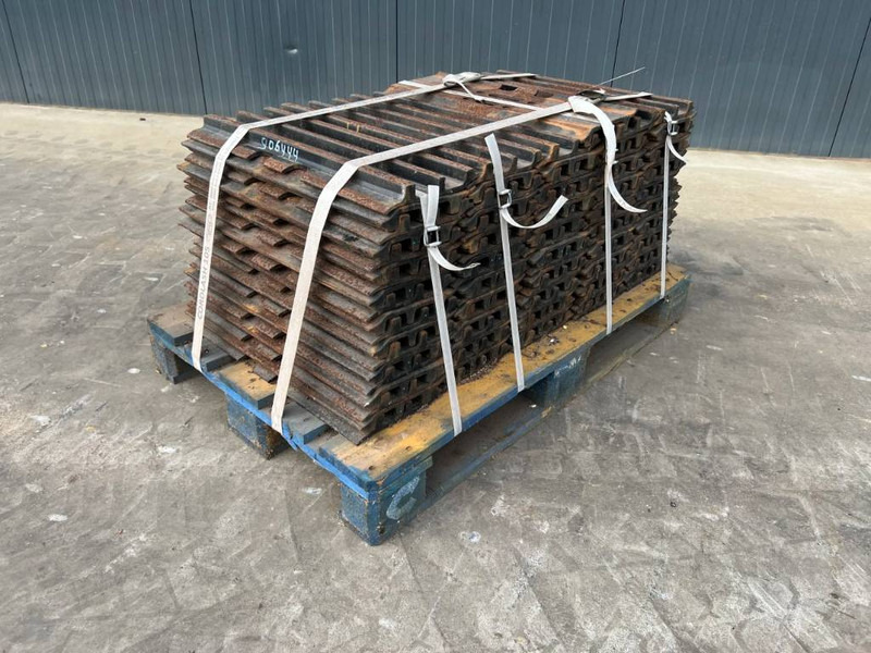 Cat 320D / 323D 3 Grouser 600mm - Frame/ Chassis voor Bouwmachine: afbeelding 1 Cat 320D / 323D 3 Grouser 600mm - Frame/ Chassis voor Bouwmachine: afbeelding 1