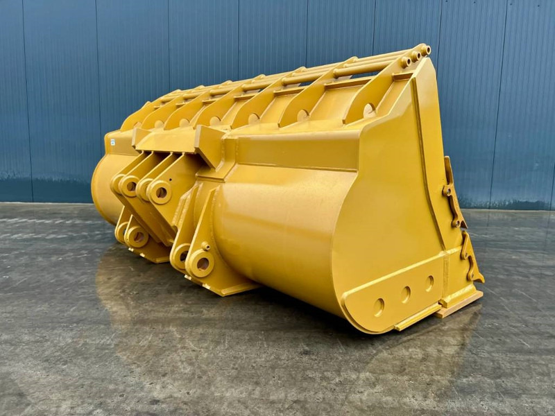 Cat 980K incl. cutting edge + side protectors - Bak voor Bouwmachine: afbeelding 2 Cat 980K incl. cutting edge + side protectors - Bak voor Bouwmachine: afbeelding 2