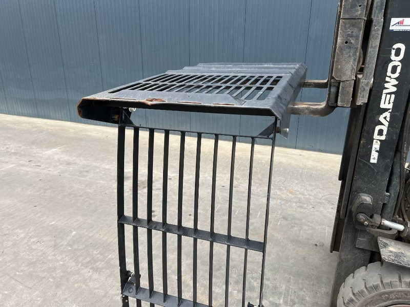 Cat M313D / M315D / M316D / M318D / M322D / M325D - Cabine en interieur voor Bouwmachine: afbeelding 2 Cat M313D / M315D / M316D / M318D / M322D / M325D - Cabine en interieur voor Bouwmachine: afbeelding 2