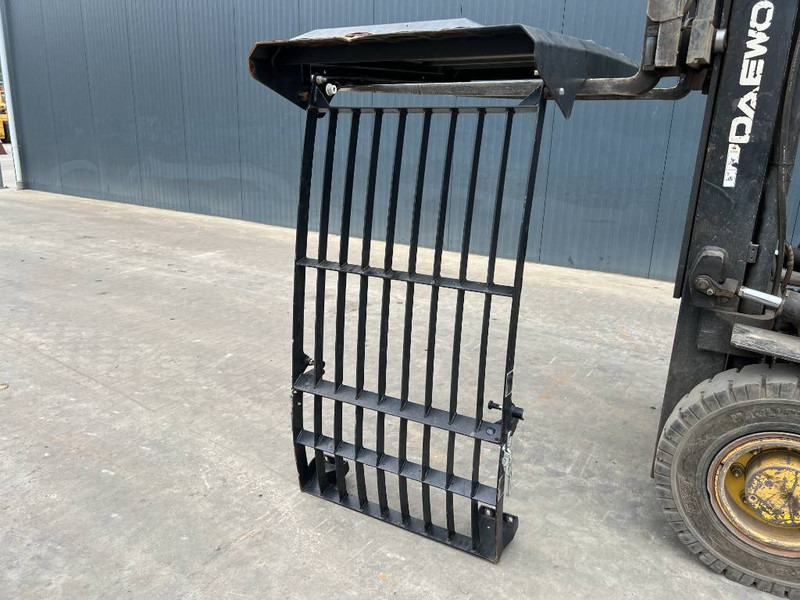 Cat M313D / M315D / M316D / M318D / M322D / M325D - Cabine en interieur voor Bouwmachine: afbeelding 1 Cat M313D / M315D / M316D / M318D / M322D / M325D - Cabine en interieur voor Bouwmachine: afbeelding 1