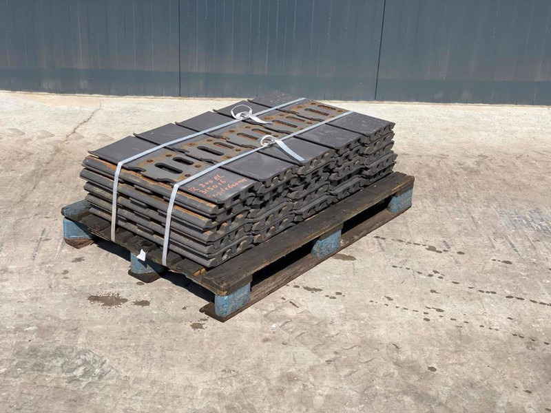 Hitachi EX270 / EX300 / EX310 Shoes/Pads - Frame/ Chassis voor Bouwmachine: afbeelding 1 Hitachi EX270 / EX300 / EX310 Shoes/Pads - Frame/ Chassis voor Bouwmachine: afbeelding 1