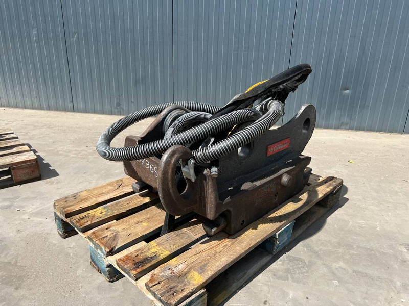 OilQuick OQ70/55 - EC210 / EC220 - Snelwissel voor Bouwmachine: afbeelding 1 OilQuick OQ70/55 - EC210 / EC220 - Snelwissel voor Bouwmachine: afbeelding 1