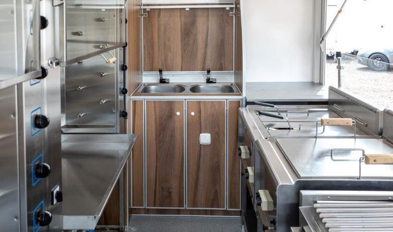 Bannert NA ZAMÓWIENIE Przyczepa gastronomiczna do sprzedaży kurczaków z - Verkoopwagen: afbeelding 5 Bannert NA ZAMÓWIENIE Przyczepa gastronomiczna do sprzedaży kurczaków z - Verkoopwagen: afbeelding 5