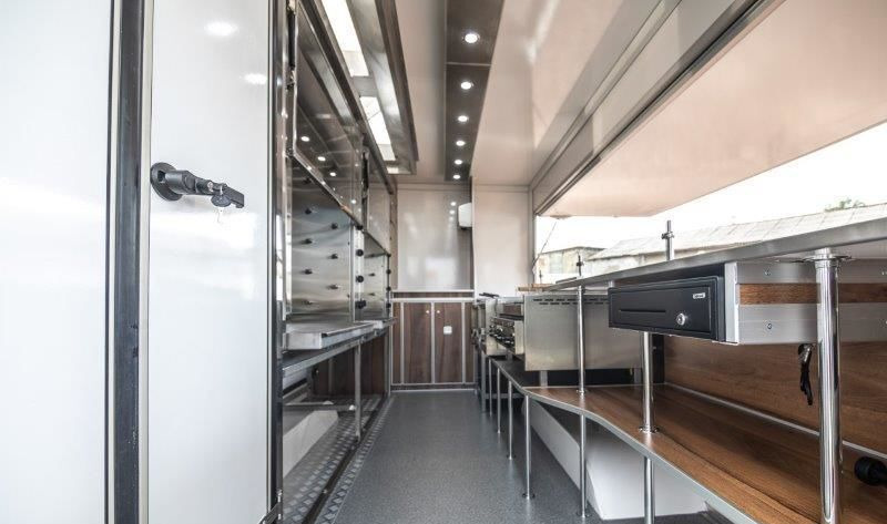 Bannert NA ZAMÓWIENIE Przyczepa gastronomiczna do sprzedaży kurczaków z - Verkoopwagen: afbeelding 3 Bannert NA ZAMÓWIENIE Przyczepa gastronomiczna do sprzedaży kurczaków z - Verkoopwagen: afbeelding 3