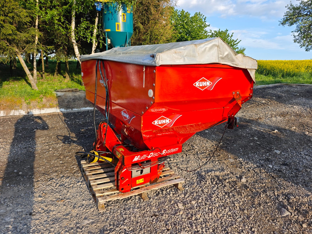 KUHN MDS 921 Multi-Disc-System 1700 L - Kunstmeststrooier: afbeelding 2 KUHN MDS 921 Multi-Disc-System 1700 L - Kunstmeststrooier: afbeelding 2