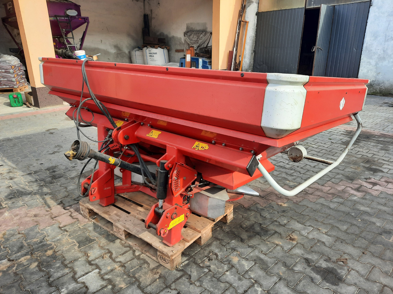 LELY CENTERLINER SX 2000 L - Kunstmeststrooier: afbeelding 1 LELY CENTERLINER SX 2000 L - Kunstmeststrooier: afbeelding 1