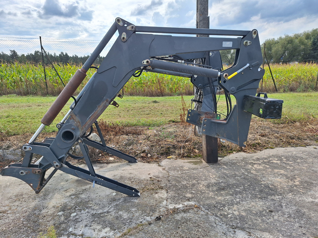 Manip MP85 - Voorlader voor tractor: afbeelding 2 Manip MP85 - Voorlader voor tractor: afbeelding 2