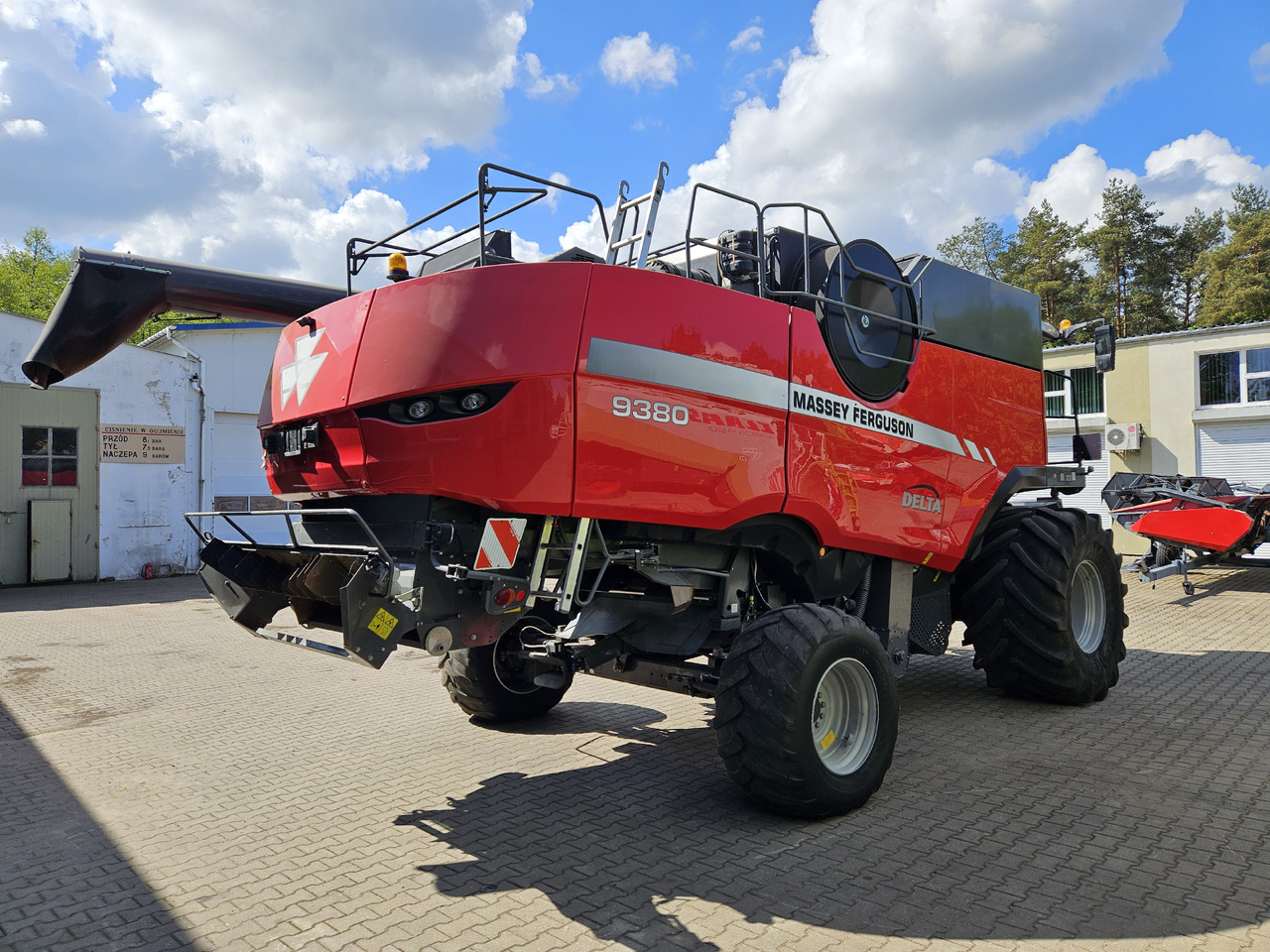 Massey Ferguson Delta 9380 - Maaidorser: afbeelding 5 Massey Ferguson Delta 9380 - Maaidorser: afbeelding 5