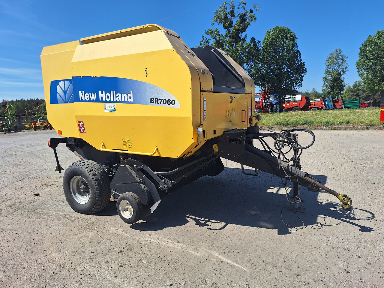 NEW HOLLAND BR7060 - Ronde balenpers: afbeelding 3 NEW HOLLAND BR7060 - Ronde balenpers: afbeelding 3