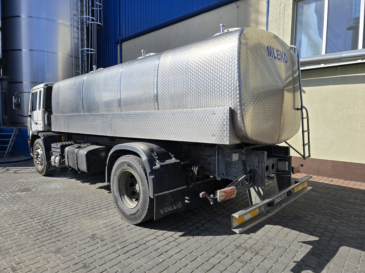 VOLVO FL 220 - Tankwagen: afbeelding 4 VOLVO FL 220 - Tankwagen: afbeelding 4