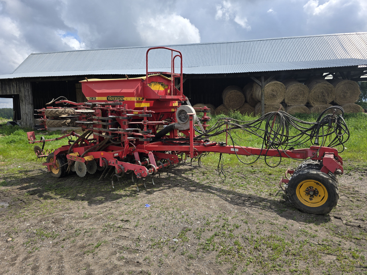 Väderstad RAPID 400 F - Zaai-/ Plantmachine: afbeelding 2 Väderstad RAPID 400 F - Zaai-/ Plantmachine: afbeelding 2