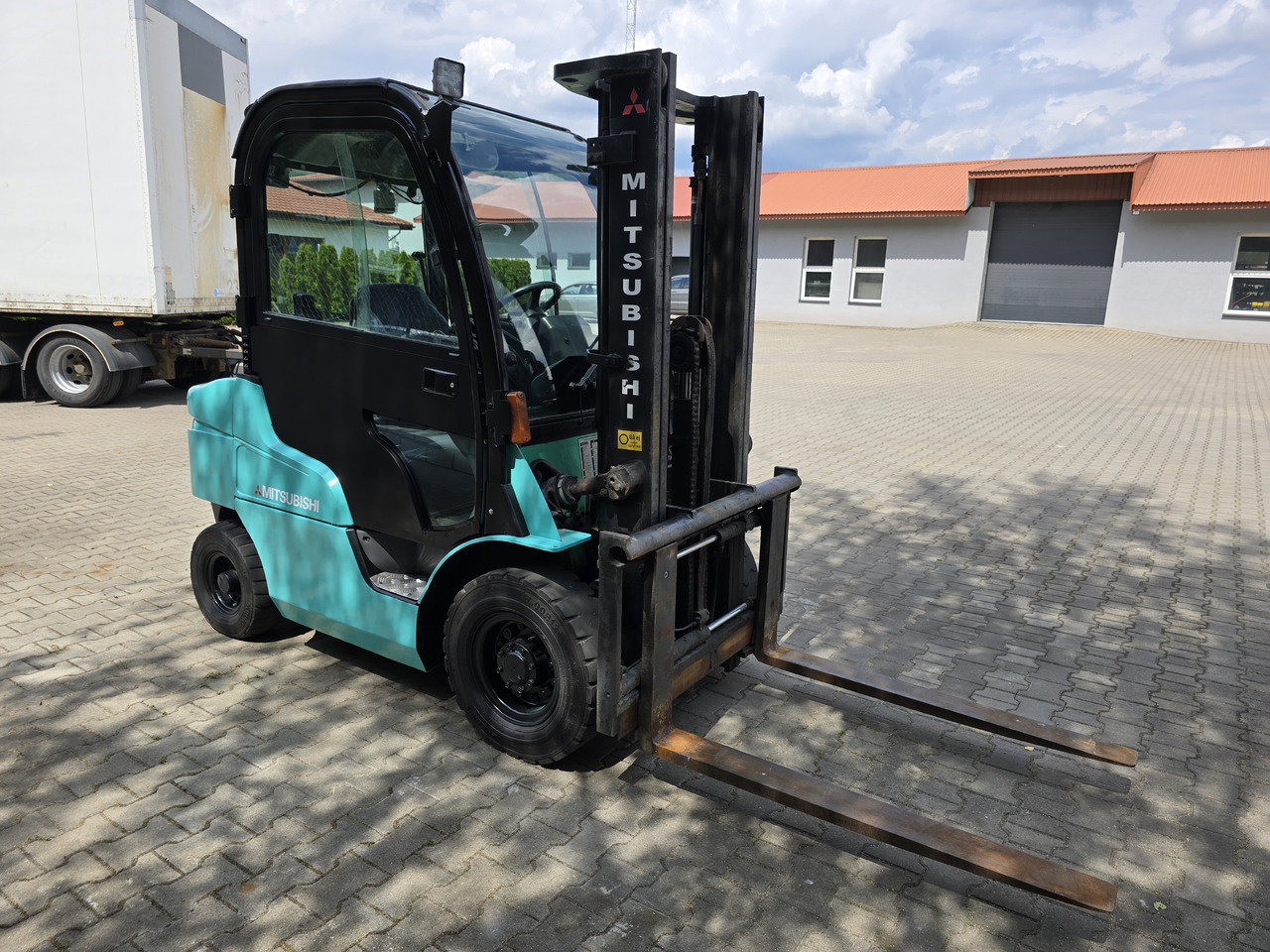 Mitsubishi FD25N - Diesel heftruck: afbeelding 1 Mitsubishi FD25N - Diesel heftruck: afbeelding 1
