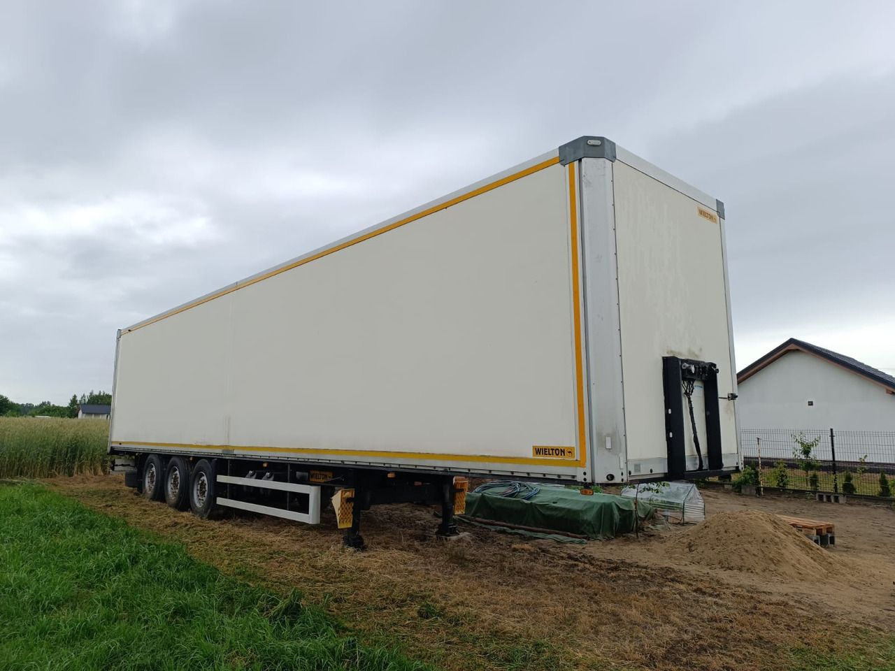 Wielton NS34FT - Gesloten oplegger: afbeelding 5 Wielton NS34FT - Gesloten oplegger: afbeelding 5