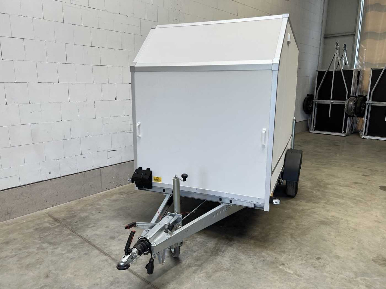 BLYSS F1330HD Seitentür,Fenster,Aero Kofferanhänger - Gesloten aanhangwagen: afbeelding 4 BLYSS F1330HD Seitentür,Fenster,Aero Kofferanhänger - Gesloten aanhangwagen: afbeelding 4