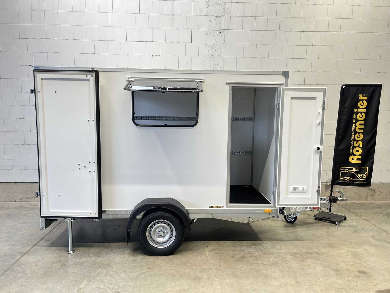 BLYSS F1330HD Seitentür,Fenster Kofferanhänger - Gesloten aanhangwagen: afbeelding 1 BLYSS F1330HD Seitentür,Fenster Kofferanhänger - Gesloten aanhangwagen: afbeelding 1