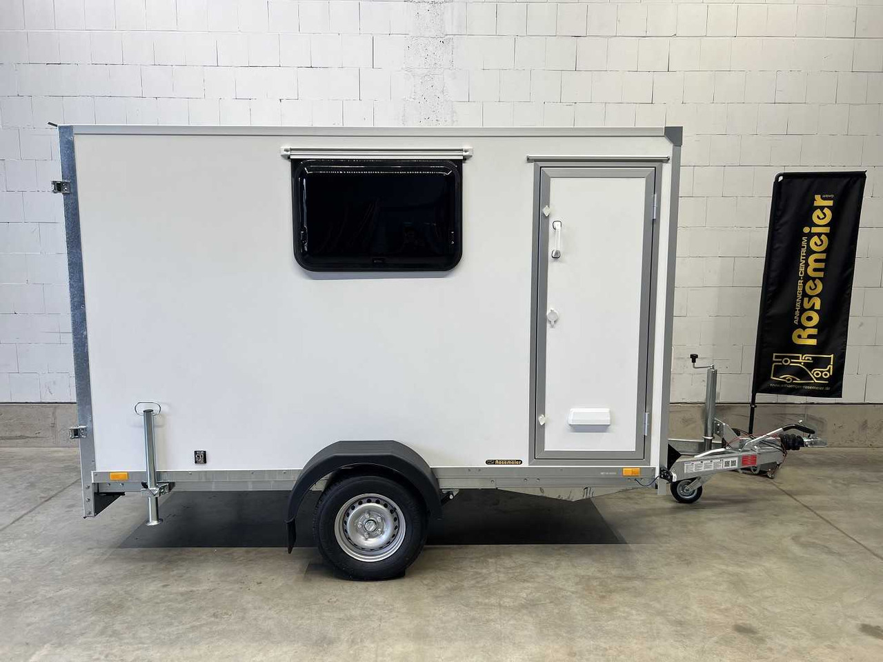 BLYSS F1330HD Seitentür,Fenster Kofferanhänger - Gesloten aanhangwagen: afbeelding 2 BLYSS F1330HD Seitentür,Fenster Kofferanhänger - Gesloten aanhangwagen: afbeelding 2