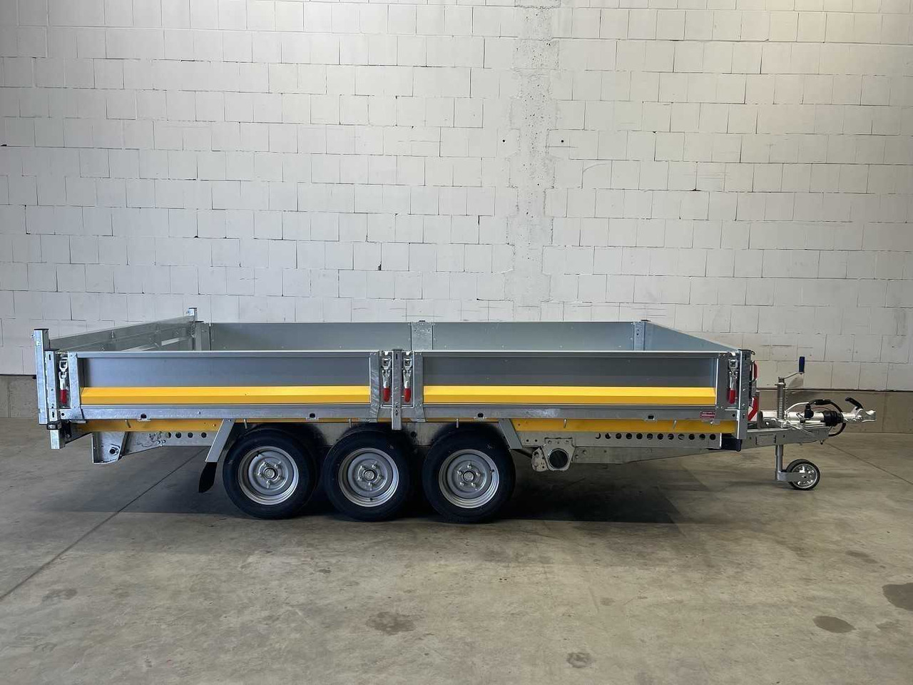 BRIAN_JAMES Cargo Tipper 2 3-Achser Rückwärtskipper - Kipper aanhangwagen: afbeelding 5 BRIAN_JAMES Cargo Tipper 2 3-Achser Rückwärtskipper - Kipper aanhangwagen: afbeelding 5
