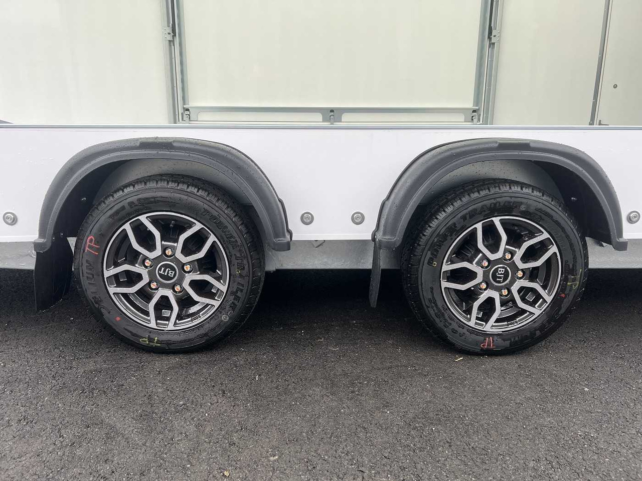 BRIAN_JAMES Race Sport Autotransporter geschlossen - Autotransport aanhangwagen: afbeelding 5 BRIAN_JAMES Race Sport Autotransporter geschlossen - Autotransport aanhangwagen: afbeelding 5