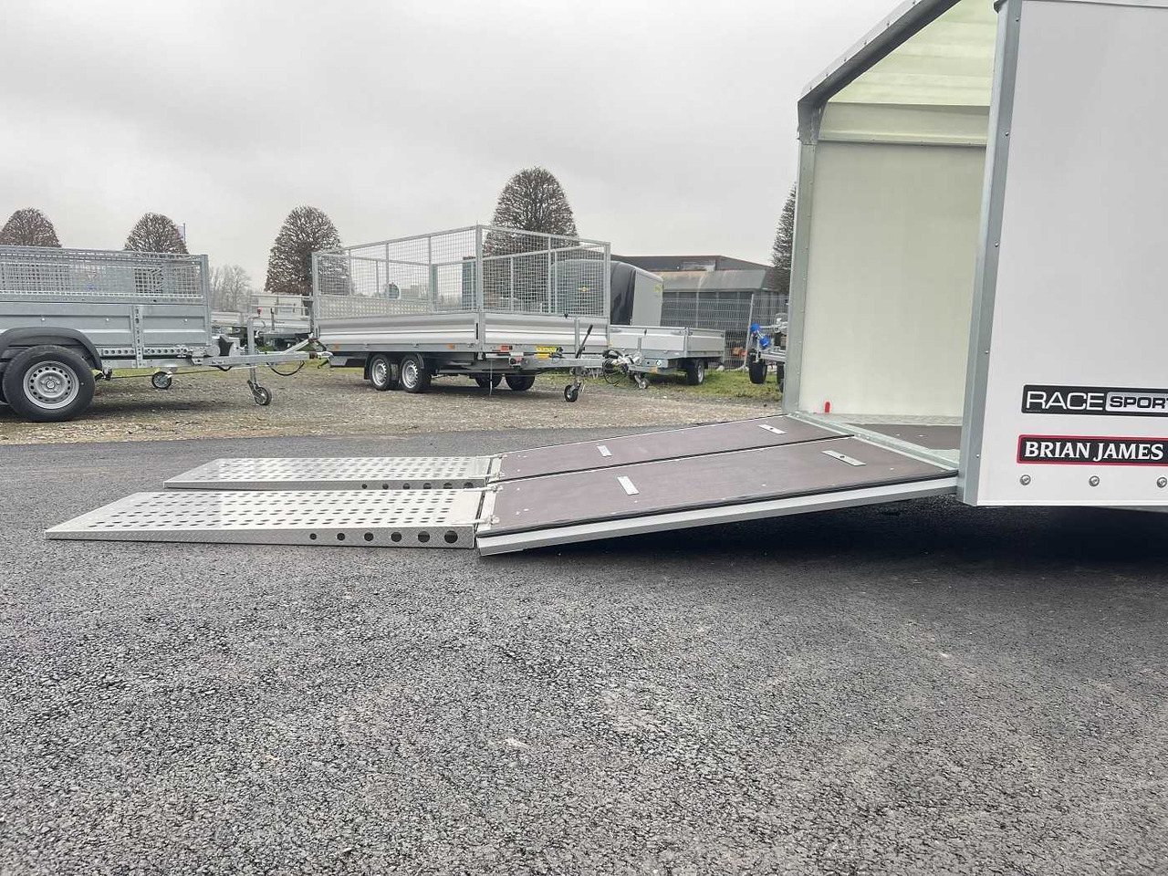 BRIAN_JAMES Race Sport Autotransporter geschlossen - Autotransport aanhangwagen: afbeelding 3 BRIAN_JAMES Race Sport Autotransporter geschlossen - Autotransport aanhangwagen: afbeelding 3
