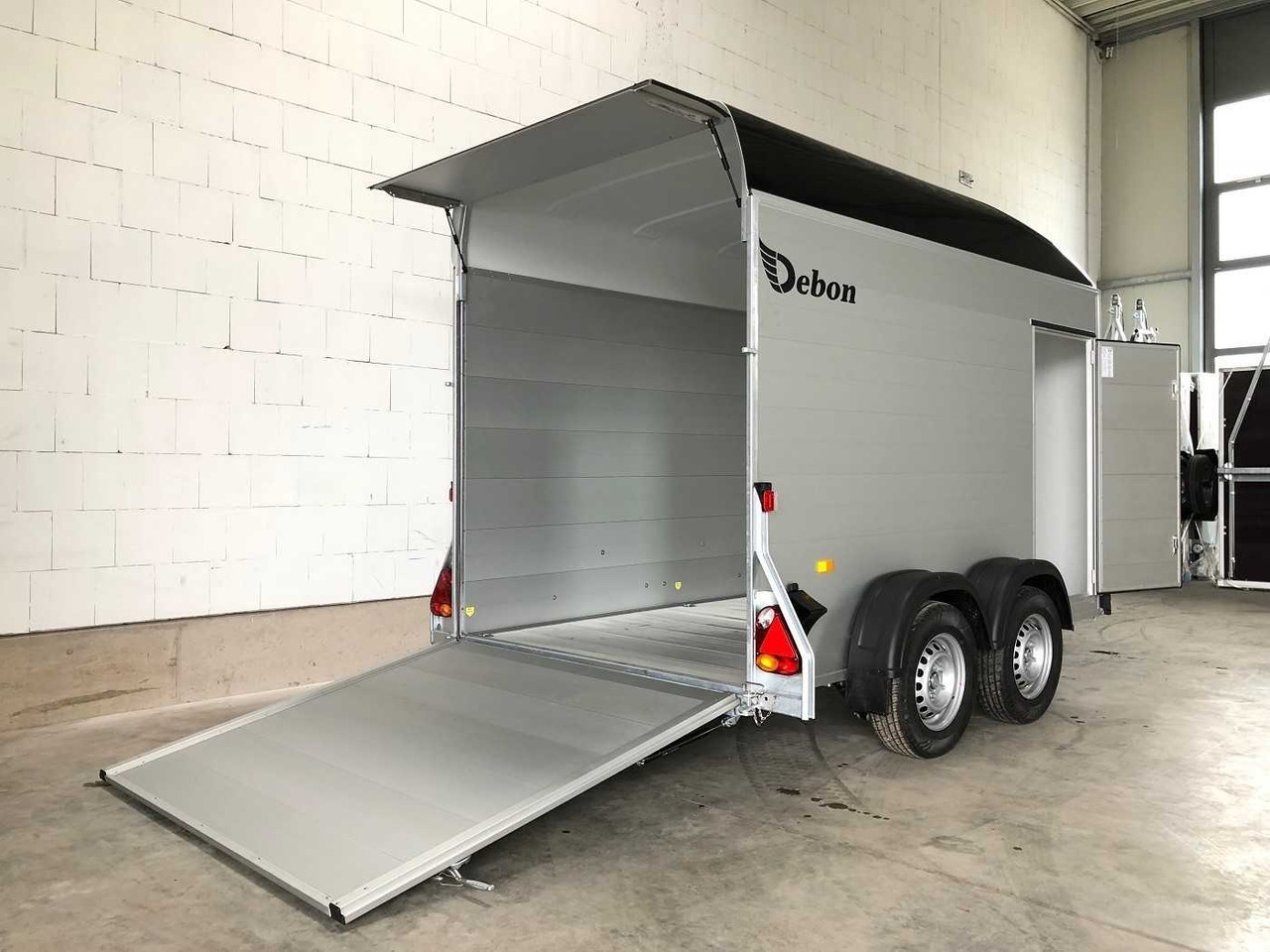 CHEVAL LIBERTE C500 Roadster 2 Türen Kofferanhänger - Motor aanhanger: afbeelding 2 CHEVAL LIBERTE C500 Roadster 2 Türen Kofferanhänger - Motor aanhanger: afbeelding 2