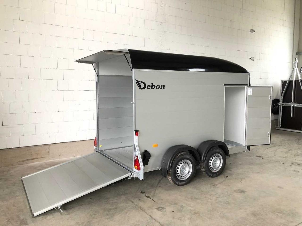 CHEVAL LIBERTE C500 Roadster 2 Türen Kofferanhänger - Motor aanhanger: afbeelding 3 CHEVAL LIBERTE C500 Roadster 2 Türen Kofferanhänger - Motor aanhanger: afbeelding 3