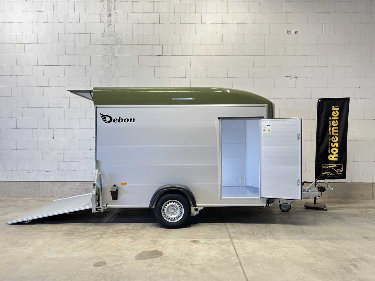 CHEVAL LIBERTE DEBON C400 Roadster Kofferanhänger - Motor aanhanger: afbeelding 1 CHEVAL LIBERTE DEBON C400 Roadster Kofferanhänger - Motor aanhanger: afbeelding 1