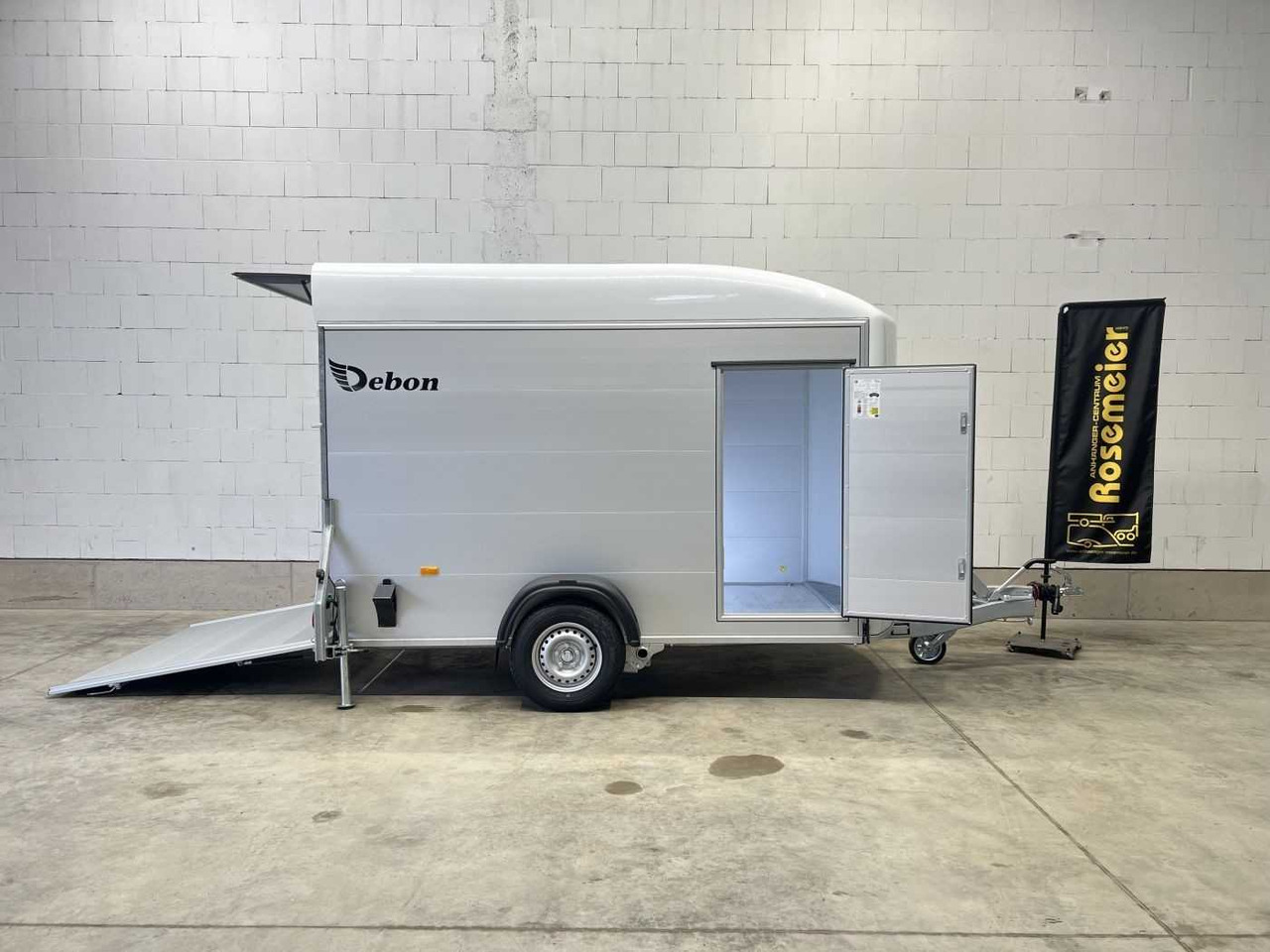 CHEVAL LIBERTE DEBON C400 Roadster Kofferanhänger - Motor aanhanger: afbeelding 1 CHEVAL LIBERTE DEBON C400 Roadster Kofferanhänger - Motor aanhanger: afbeelding 1