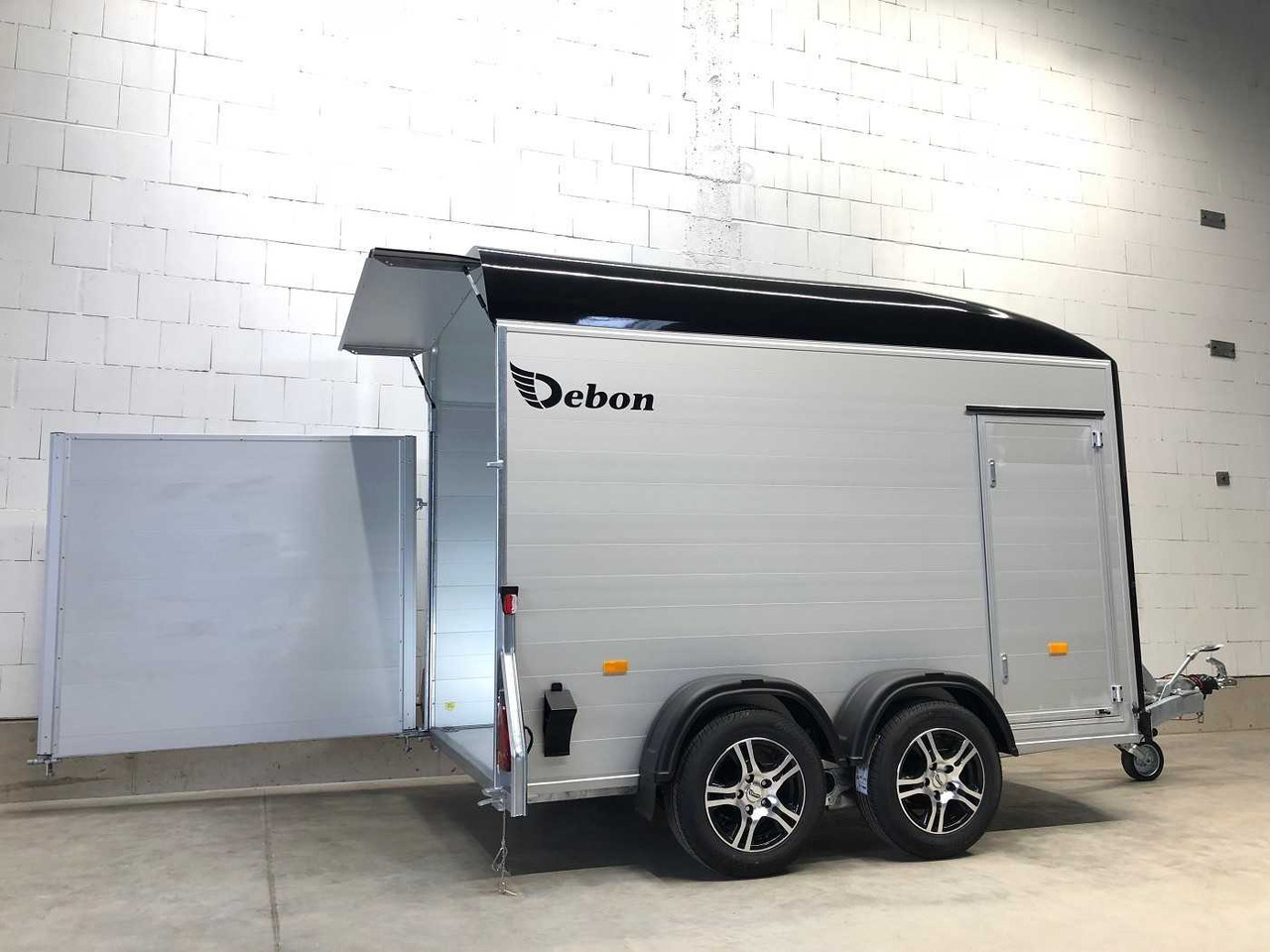 CHEVAL LIBERTE DEBON C500 Roadster Alu-Felgen Kofferanhänger - Motor aanhanger: afbeelding 3 CHEVAL LIBERTE DEBON C500 Roadster Alu-Felgen Kofferanhänger - Motor aanhanger: afbeelding 3
