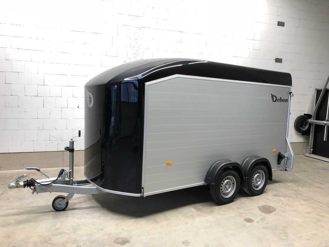 CHEVAL LIBERTE DEBON C700 Roadster Kofferanhänger - Gesloten aanhangwagen: afbeelding 4 CHEVAL LIBERTE DEBON C700 Roadster Kofferanhänger - Gesloten aanhangwagen: afbeelding 4