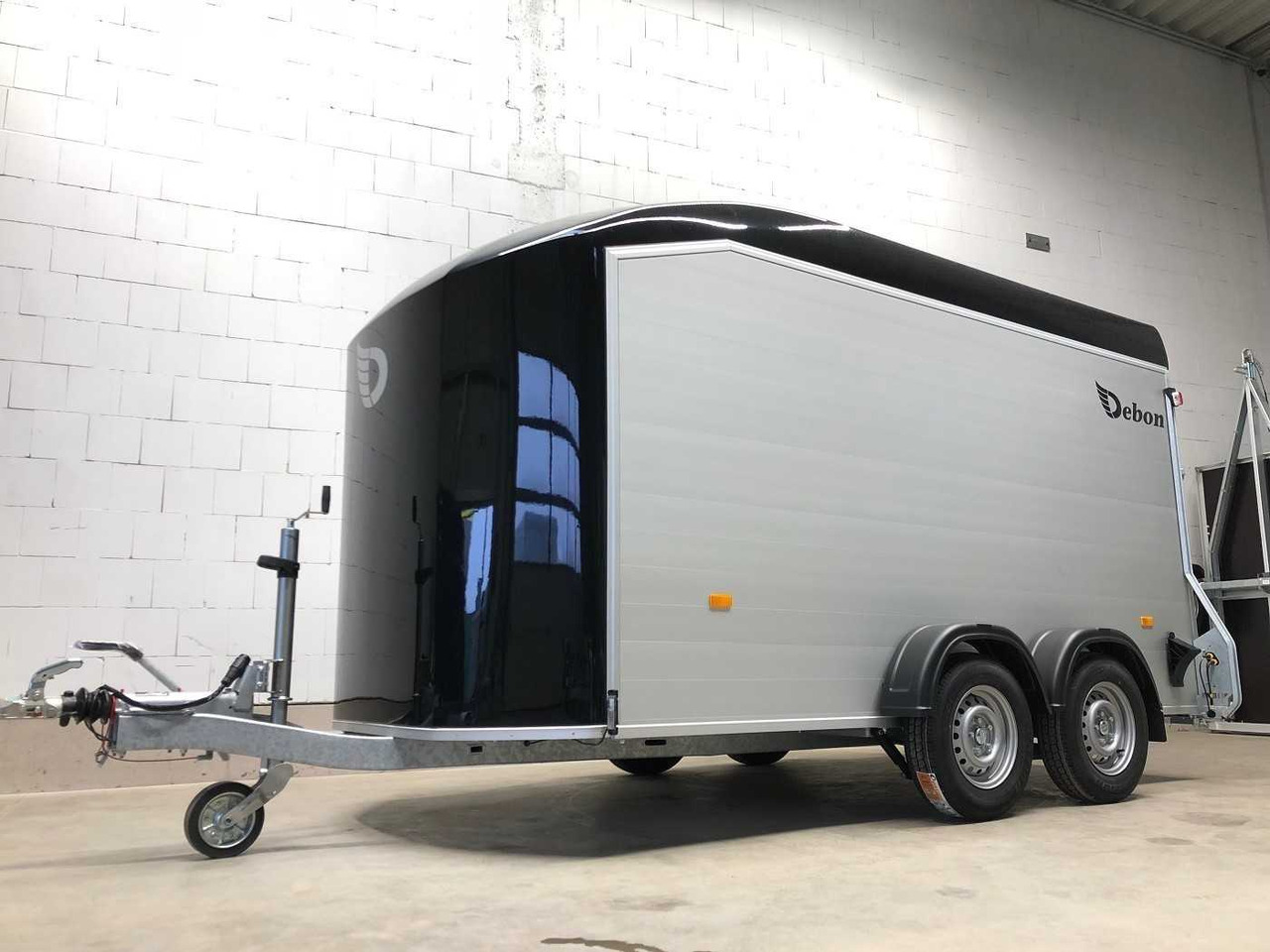 CHEVAL LIBERTE DEBON C700 Roadster Kofferanhänger - Gesloten aanhangwagen: afbeelding 5 CHEVAL LIBERTE DEBON C700 Roadster Kofferanhänger - Gesloten aanhangwagen: afbeelding 5