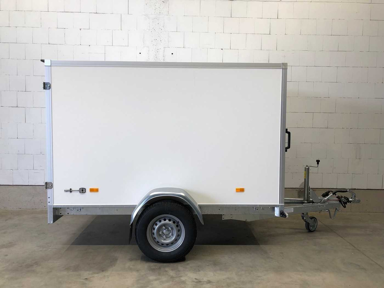 HAPERT Sapphire L-1 Kofferanhänger - Gesloten aanhangwagen: afbeelding 1 HAPERT Sapphire L-1 Kofferanhänger - Gesloten aanhangwagen: afbeelding 1