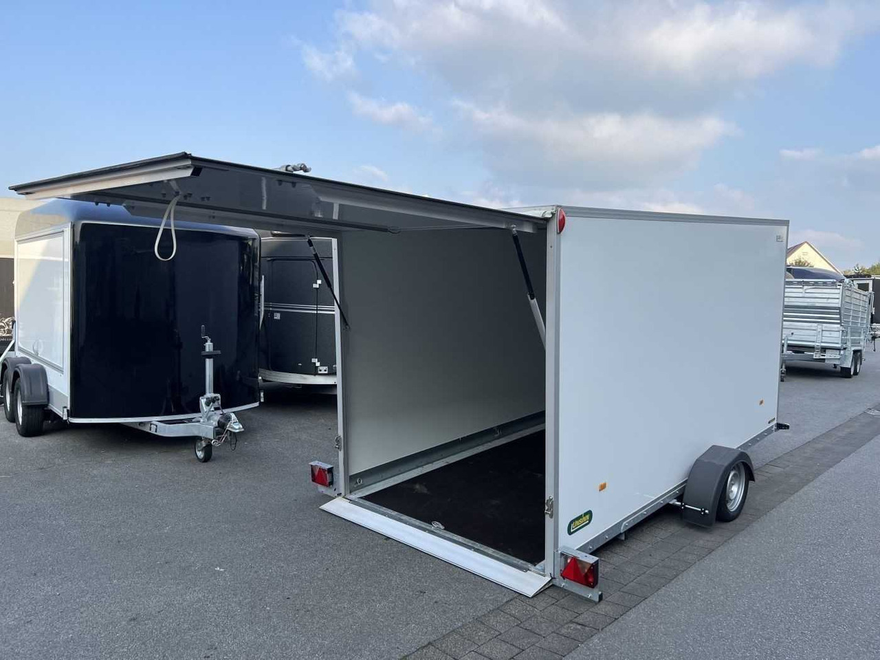 UNSINN UKA 3717-18-13 Absenk Kofferanhänger - Gesloten aanhangwagen: afbeelding 3 UNSINN UKA 3717-18-13 Absenk Kofferanhänger - Gesloten aanhangwagen: afbeelding 3