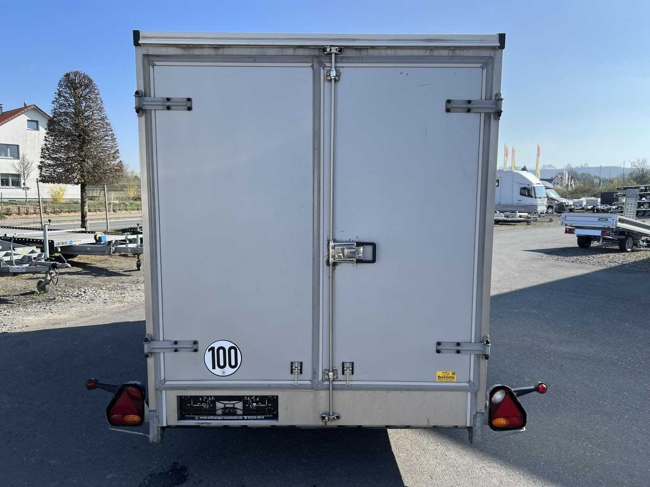 VEZEKO Husky FB K 35.40 Abs EP Tür Koffer Absenker - Gesloten aanhangwagen: afbeelding 4 VEZEKO Husky FB K 35.40 Abs EP Tür Koffer Absenker - Gesloten aanhangwagen: afbeelding 4