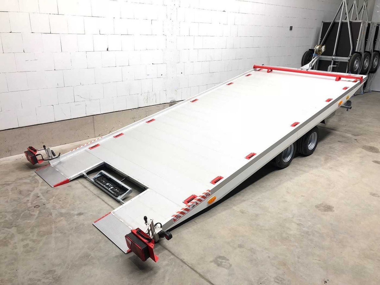 VEZEKO Imola 27.43 Autotransporter - Autotransport aanhangwagen: afbeelding 1 VEZEKO Imola 27.43 Autotransporter - Autotransport aanhangwagen: afbeelding 1