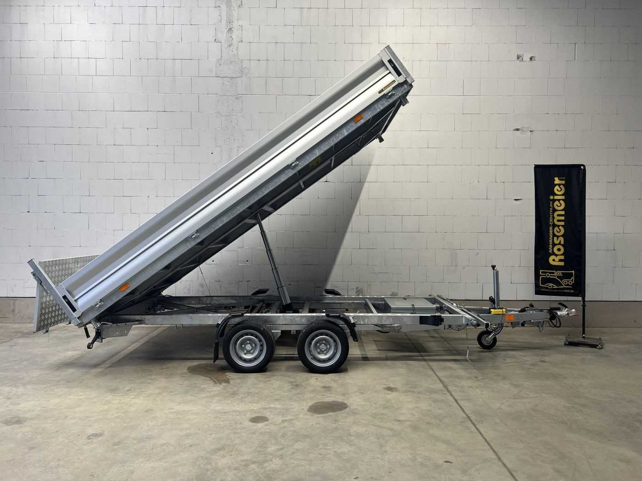 VEZEKO Juki 35.4 Multi Multidreiseitenkipper - Kipper aanhangwagen: afbeelding 4 VEZEKO Juki 35.4 Multi Multidreiseitenkipper - Kipper aanhangwagen: afbeelding 4