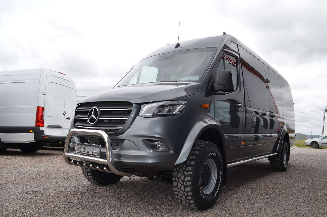 MERCEDES-BENZ Sprinter 519 4x4 high and low drive - Minibus, Personenvervoer: afbeelding 1 MERCEDES-BENZ Sprinter 519 4x4 high and low drive - Minibus, Personenvervoer: afbeelding 1