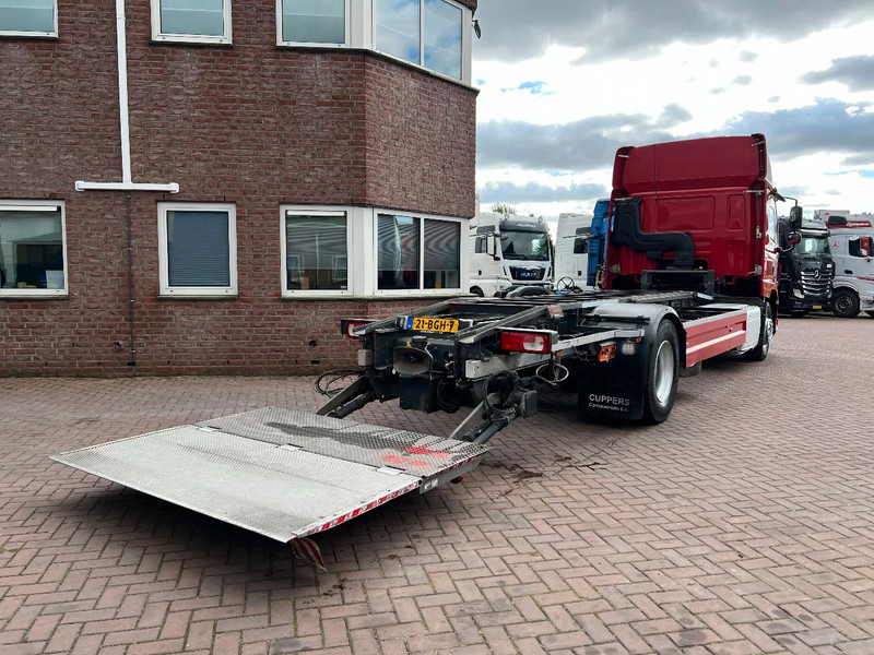DAF CF 290 4X2 EURO6 SPACECAB RENOVA / VANGMUIL / LAADKLEP / TOP STAAT - Containertransporter/ Wissellaadbak vrachtwagen: afbeelding 4 DAF CF 290 4X2 EURO6 SPACECAB RENOVA / VANGMUIL / LAADKLEP / TOP STAAT - Containertransporter/ Wissellaadbak vrachtwagen: afbeelding 4