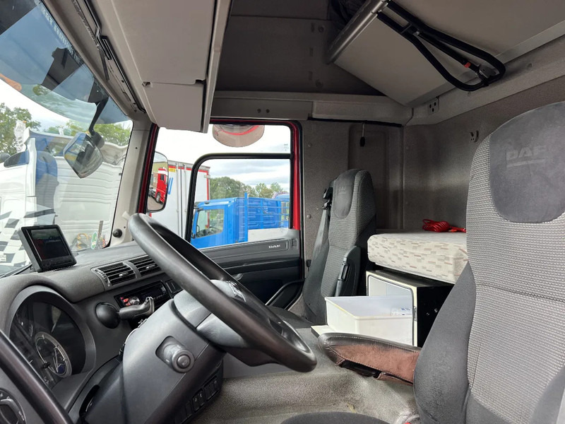 DAF CF 290 4X2 EURO6 SPACECAB RENOVA / VANGMUIL / LAADKLEP / TOP STAAT - Containertransporter/ Wissellaadbak vrachtwagen: afbeelding 5 DAF CF 290 4X2 EURO6 SPACECAB RENOVA / VANGMUIL / LAADKLEP / TOP STAAT - Containertransporter/ Wissellaadbak vrachtwagen: afbeelding 5