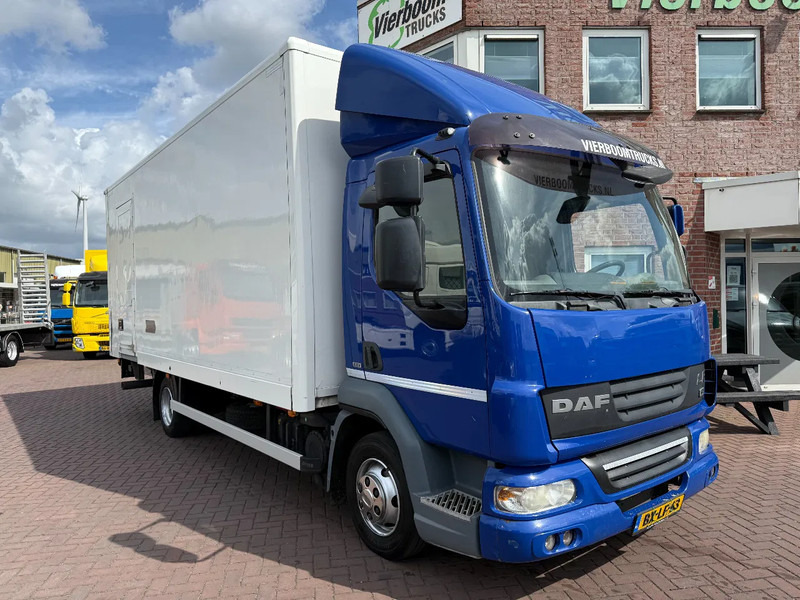 DAF LF 45.160 LF45-160 EEV Koffer mit Ladebordwand 8.300KG - Bakwagen: afbeelding 1 DAF LF 45.160 LF45-160 EEV Koffer mit Ladebordwand 8.300KG - Bakwagen: afbeelding 1