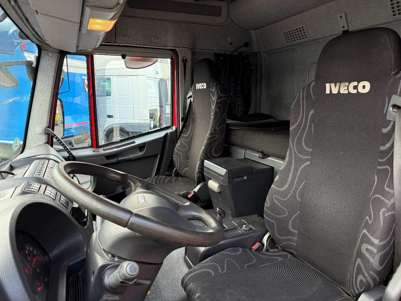 Iveco EuroCargo 120 E25 4X2 BAKWAGEN MET SCHUIFZEILEN EURO6 - Schuifzeilen vrachtwagen: afbeelding 5 Iveco EuroCargo 120 E25 4X2 BAKWAGEN MET SCHUIFZEILEN EURO6 - Schuifzeilen vrachtwagen: afbeelding 5