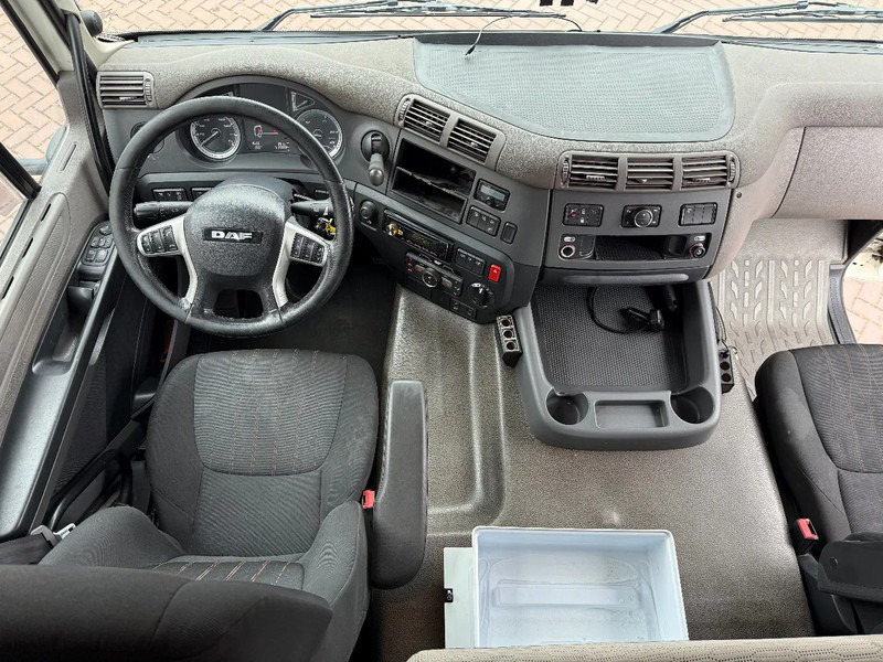 DAF CF 410 4X2 SPACECAB EURO6 DISTRIBUTIETREKKER MILIEUZONE DAF ONDERHOUD HOLLAND TRUCK!!! - Trekker: afbeelding 5 DAF CF 410 4X2 SPACECAB EURO6 DISTRIBUTIETREKKER MILIEUZONE DAF ONDERHOUD HOLLAND TRUCK!!! - Trekker: afbeelding 5