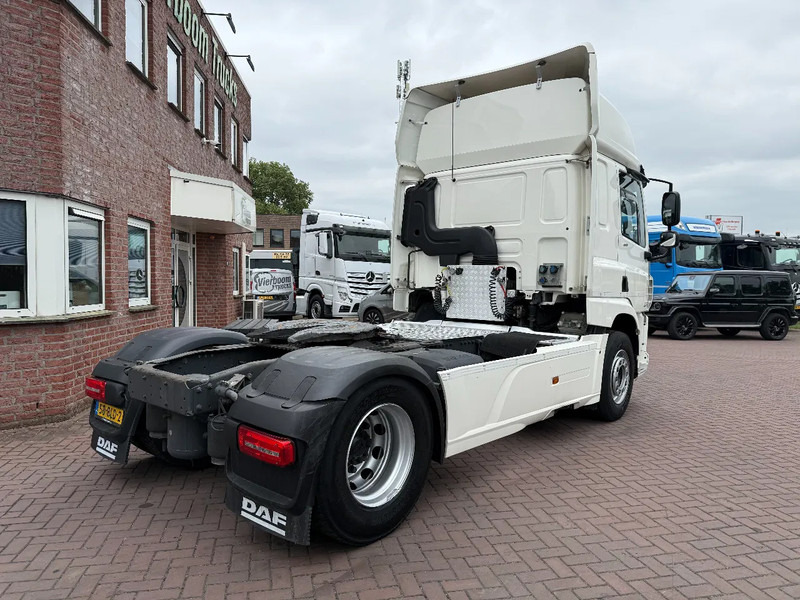 DAF CF 410 4X2 SPACECAB EURO6 DISTRIBUTIETREKKER MILIEUZONE DAF ONDERHOUD HOLLAND TRUCK!!! - Trekker: afbeelding 4 DAF CF 410 4X2 SPACECAB EURO6 DISTRIBUTIETREKKER MILIEUZONE DAF ONDERHOUD HOLLAND TRUCK!!! - Trekker: afbeelding 4