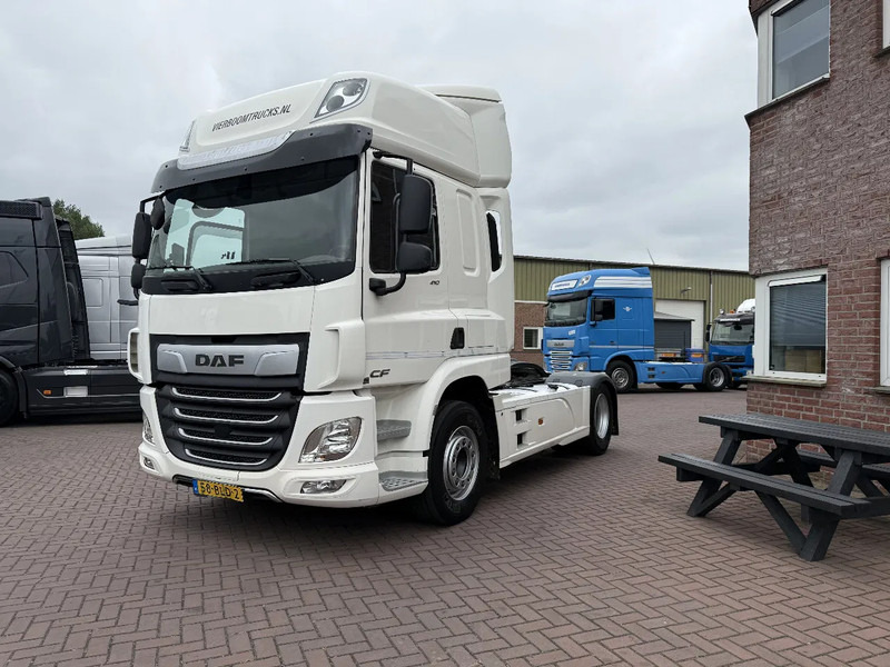DAF CF 410 4X2 SPACECAB EURO6 DISTRIBUTIETREKKER MILIEUZONE DAF ONDERHOUD HOLLAND TRUCK!!! - Trekker: afbeelding 2 DAF CF 410 4X2 SPACECAB EURO6 DISTRIBUTIETREKKER MILIEUZONE DAF ONDERHOUD HOLLAND TRUCK!!! - Trekker: afbeelding 2