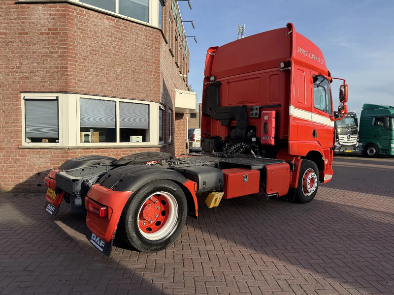 DAF CF 410 CF410 4X2 Spacecab / 1.05m schotelhoogte / Origineel 438.341km / TOP STAAT - Trekker: afbeelding 5 DAF CF 410 CF410 4X2 Spacecab / 1.05m schotelhoogte / Origineel 438.341km / TOP STAAT - Trekker: afbeelding 5