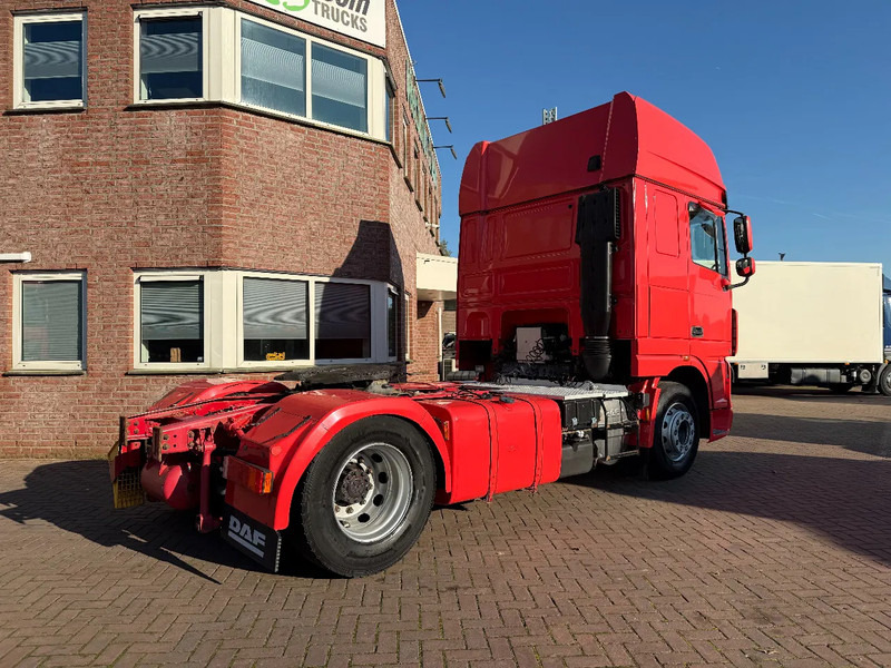 DAF XF 105.460 XF105-460 4X2 SUPERSPCECAB RETARDER - Trekker: afbeelding 4 DAF XF 105.460 XF105-460 4X2 SUPERSPCECAB RETARDER - Trekker: afbeelding 4