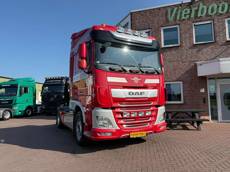 DAF XF 530 XF530 4X2 / RETARDER / ONLY 601.787KM / FULL SPOILER / MANUAL GEARBOX - Trekker: afbeelding 1 DAF XF 530 XF530 4X2 / RETARDER / ONLY 601.787KM / FULL SPOILER / MANUAL GEARBOX - Trekker: afbeelding 1