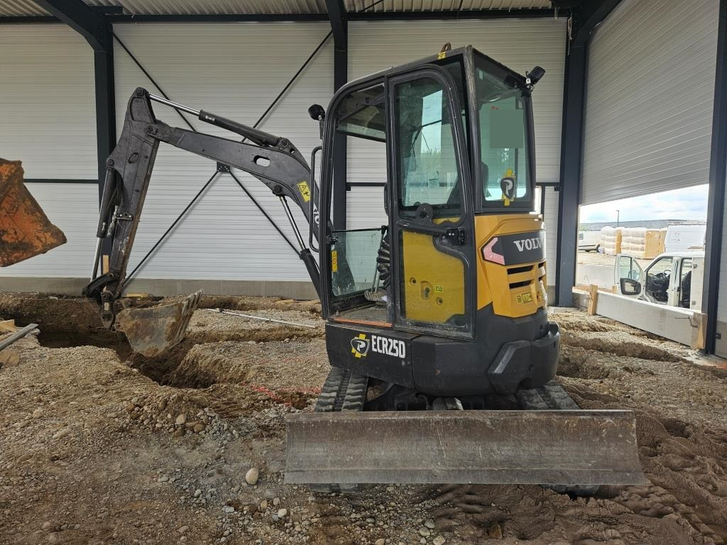 VOLVO ECR 25 D - Minigraafmachine: afbeelding 1 VOLVO ECR 25 D - Minigraafmachine: afbeelding 1
