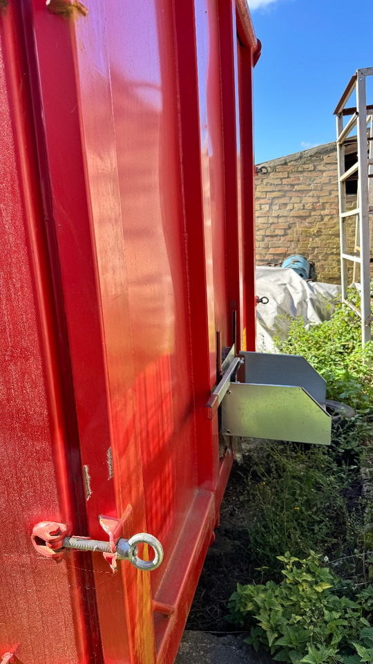 PRONAR T285/1 Hakenlift mit 2 Containern - Gereedschap/ Toebehoor: afbeelding 5 PRONAR T285/1 Hakenlift mit 2 Containern - Gereedschap/ Toebehoor: afbeelding 5