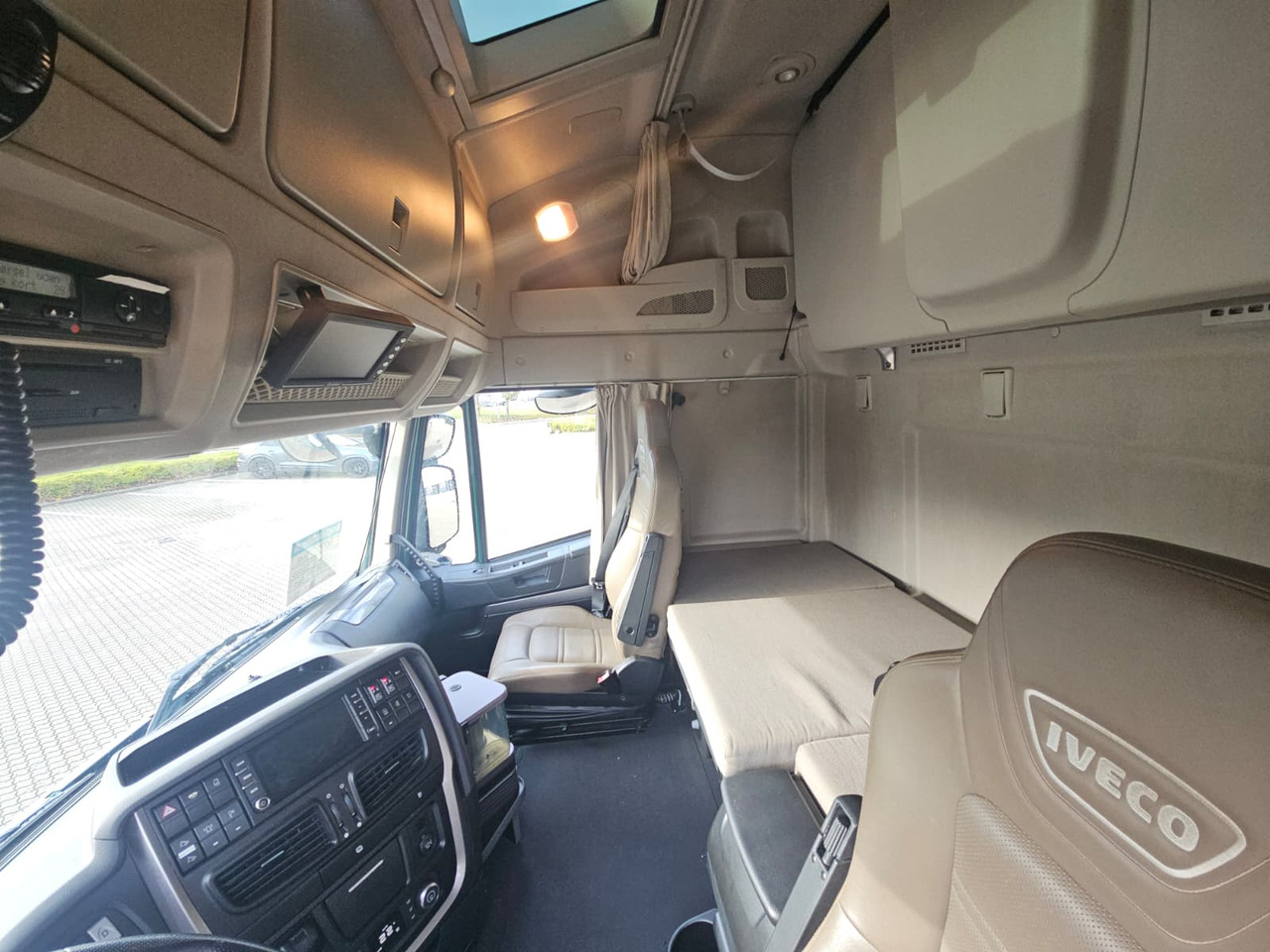 Iveco Stralis 560 6x4 - Containertransporter/ Wissellaadbak vrachtwagen: afbeelding 5 Iveco Stralis 560 6x4 - Containertransporter/ Wissellaadbak vrachtwagen: afbeelding 5